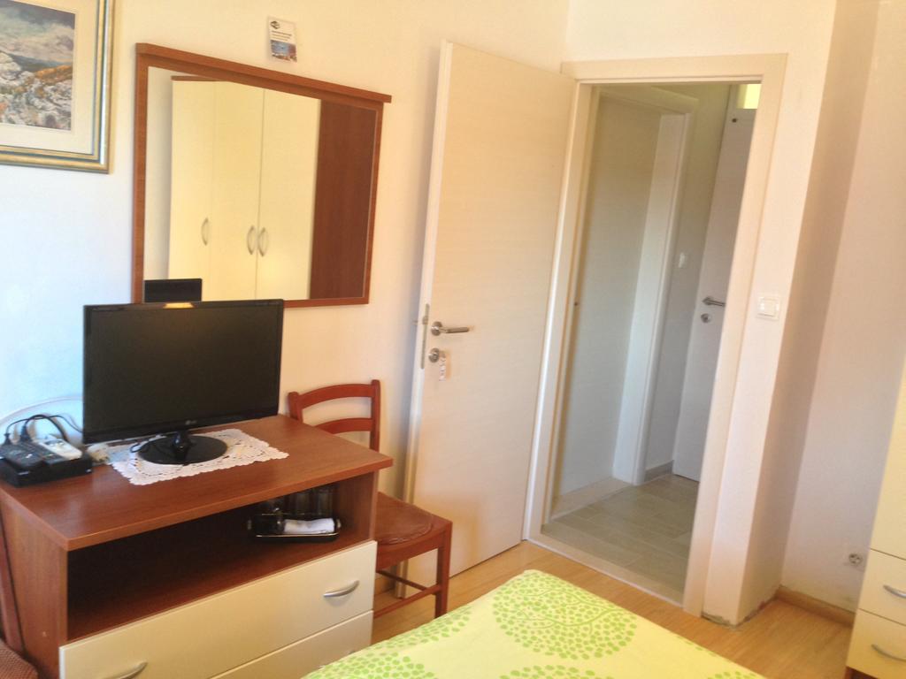 Apartments Ana Trogir Exterior photo