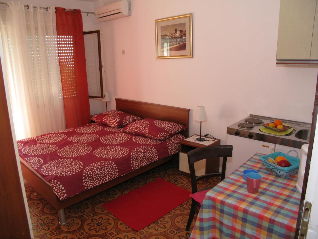 Apartments Ana Trogir Room photo