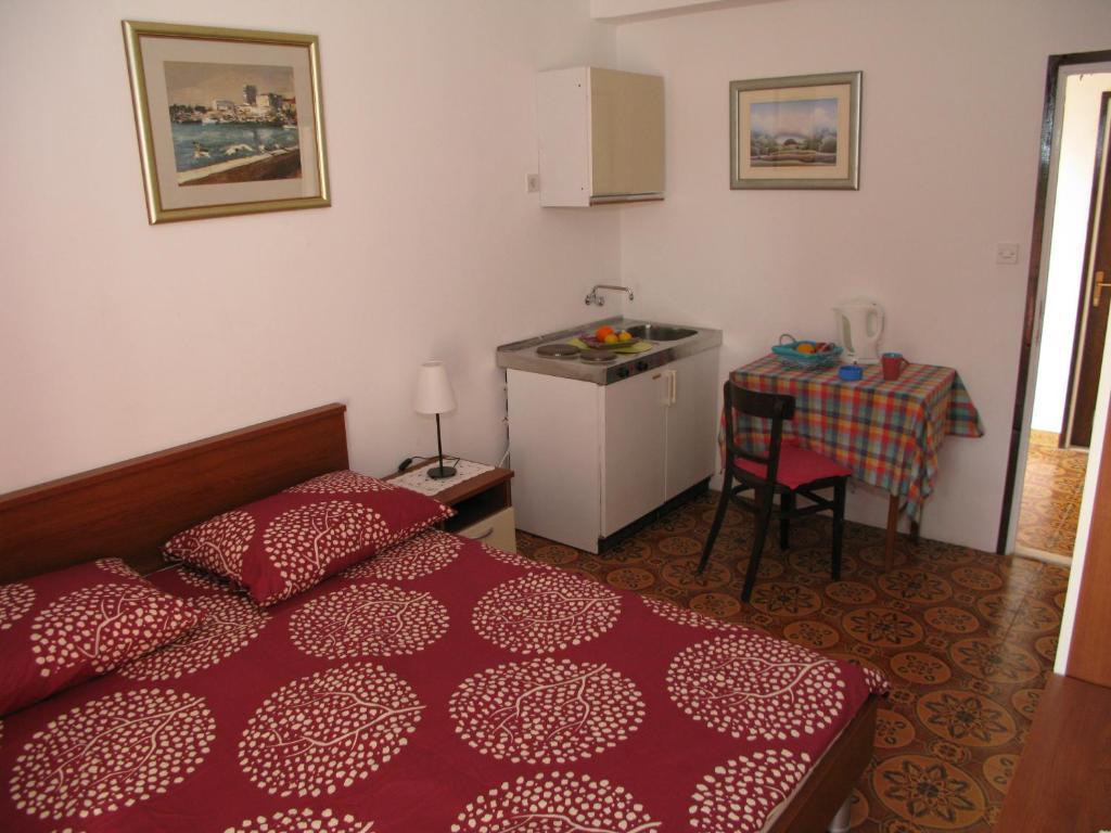 Apartments Ana Trogir Exterior photo