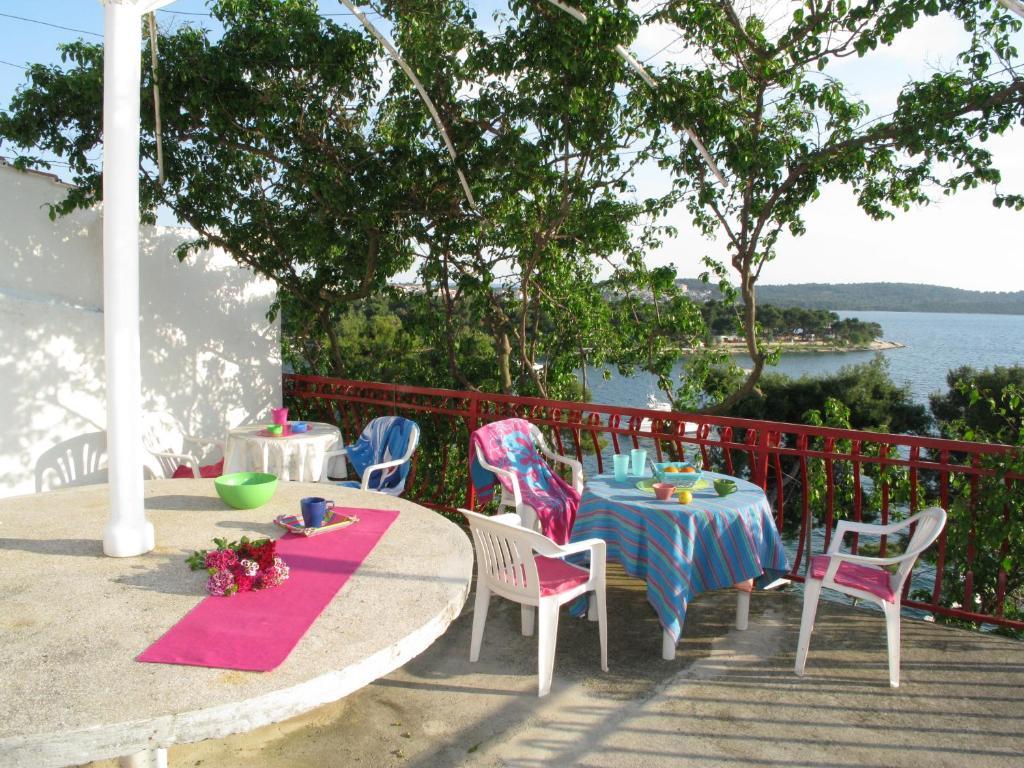 Apartments Ana Trogir Exterior photo