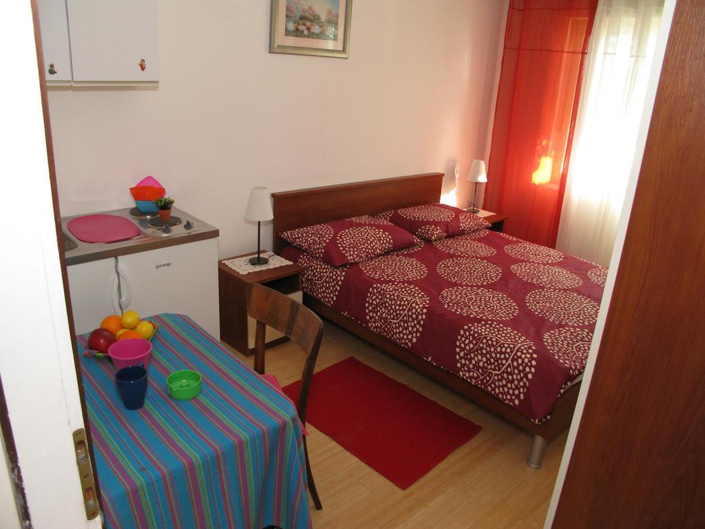 Apartments Ana Trogir Exterior photo